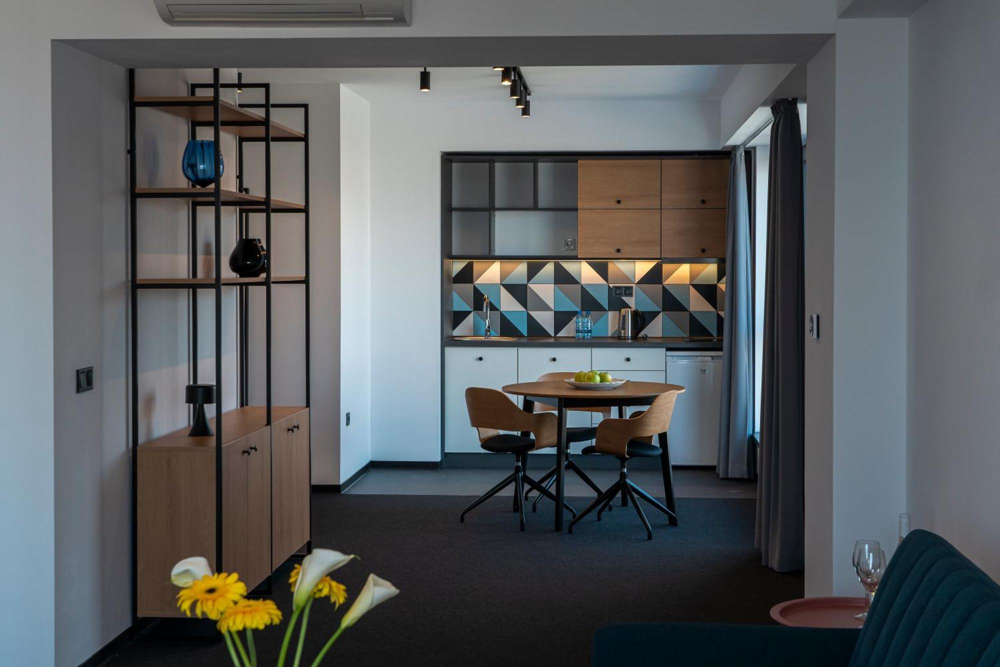 Hotel Campus 90 - Free Parking Várna Kültér fotó